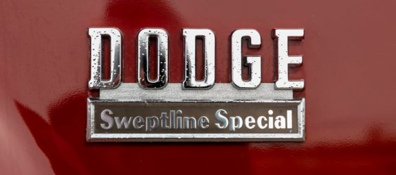 1971 Dodge D100 Sweptline Special Pickup