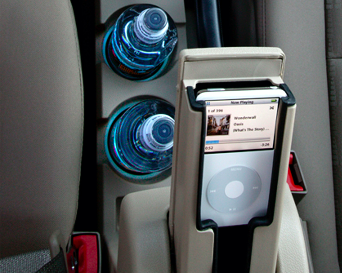 MP3 holder in a Dodge Caliber