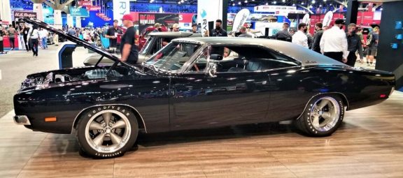 SRT<sup>&reg;</sup> Hellcat-Powered Muscle in Six-Pack Form