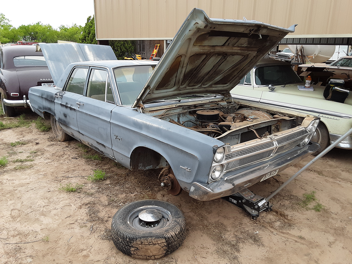 1965 Plymouth Fury I Police Pursuit