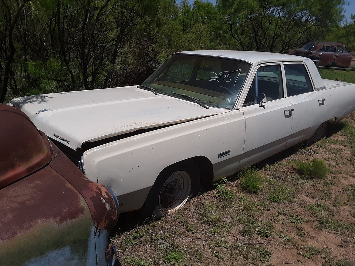 1968 Plymouth Fury I Police Pursuit
