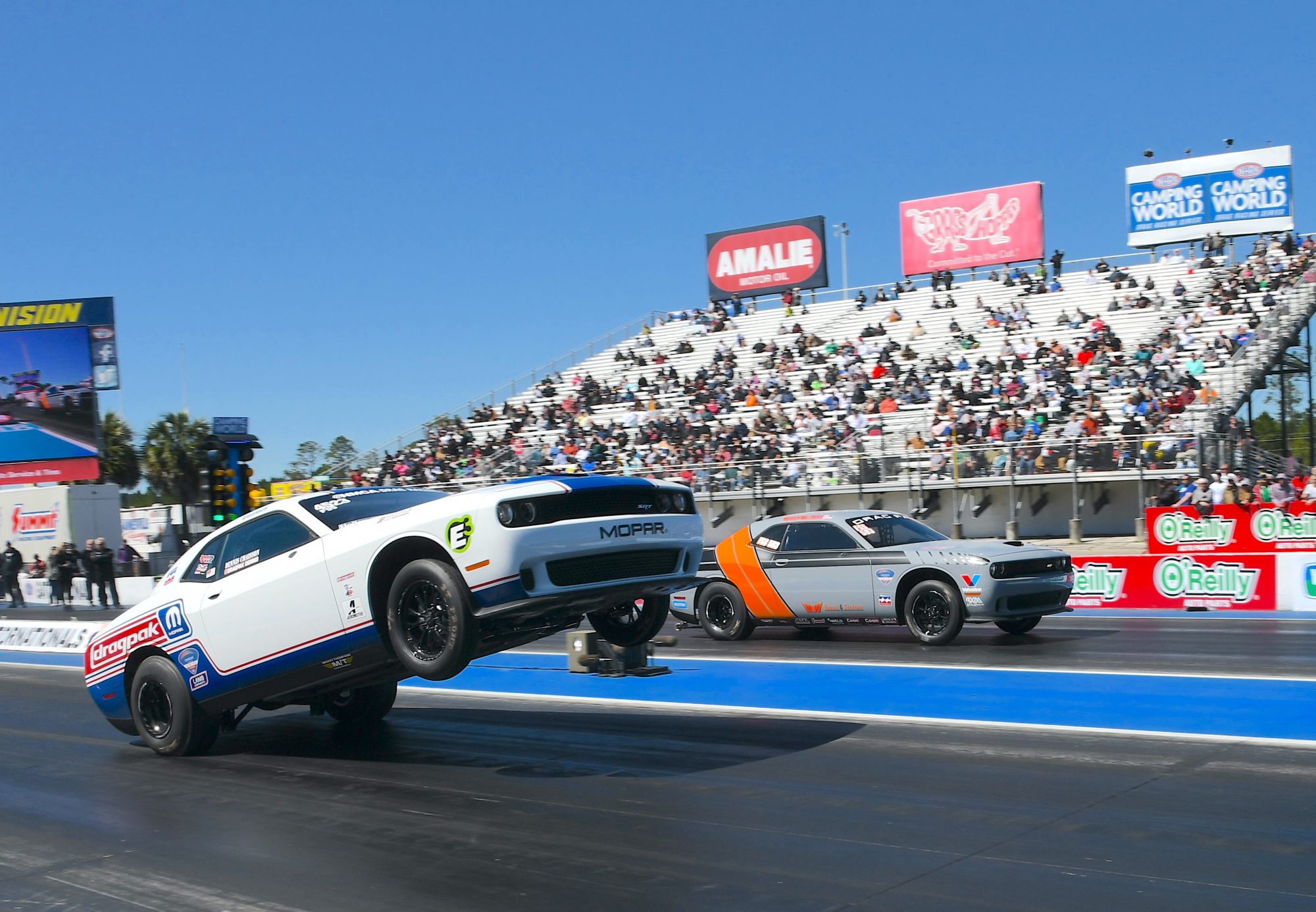 two cars drag racing