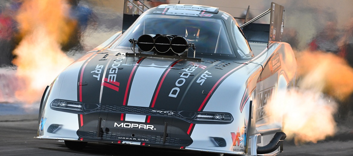 ファニーカー　NHRA MOPAR Dodge オークリー Gary Scelzi 2005 Mopar Oakley NHRA 1/24 Diecast Funny Car Champion