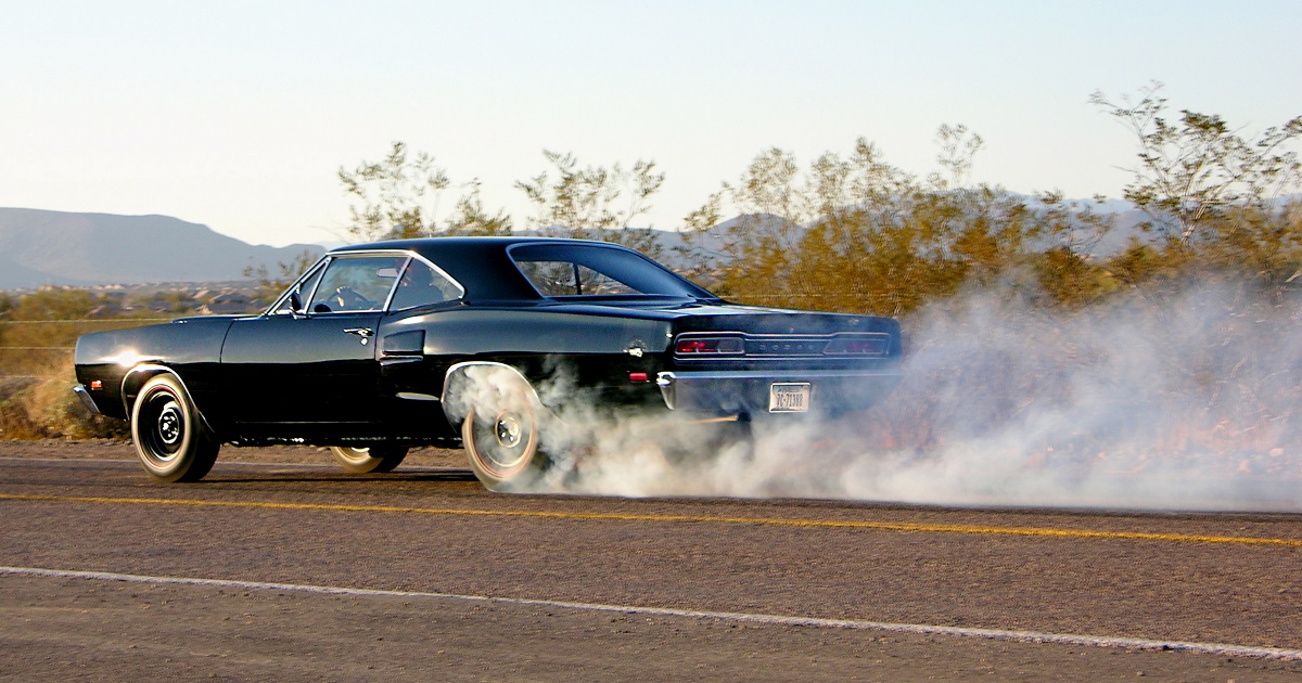 スーパービー　１９６９　ヘミ Black-on-Black HEMI<sup>®</sup> Bee | DodgeGarage