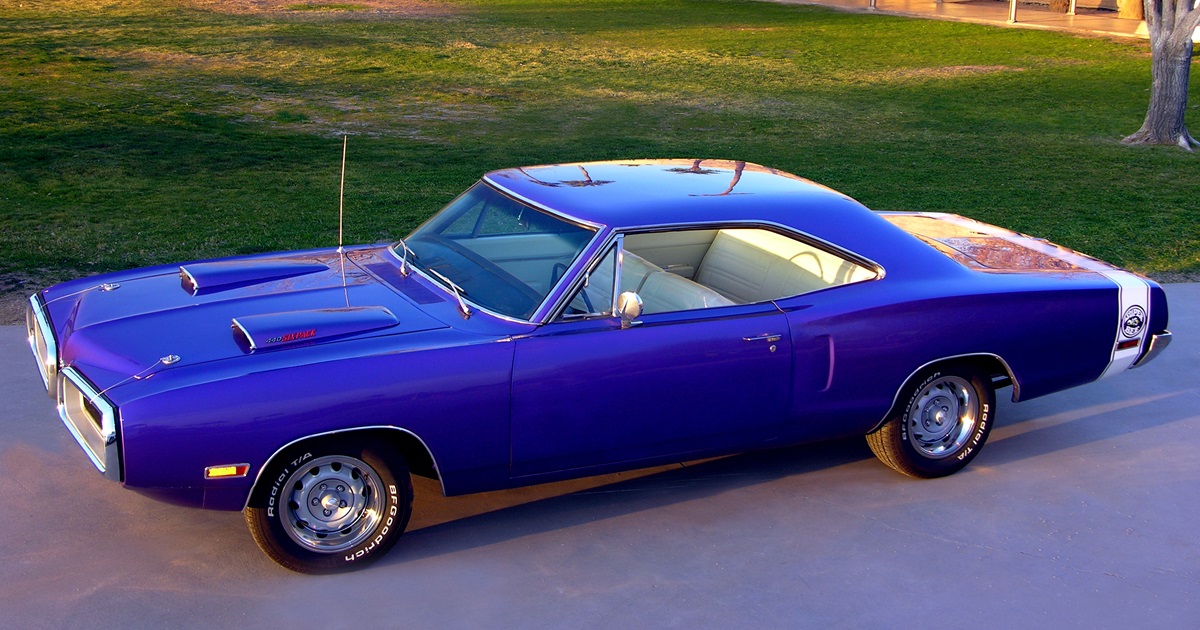 ラッキーデーモンページ Six Pack Super Bee for 1970! | DodgeGarage