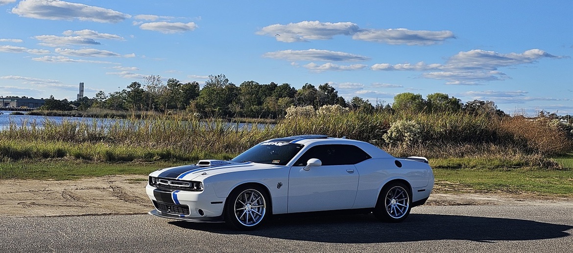 Steve Smits' Angry Bee Dodge Challenger Shaker is a Showstopper