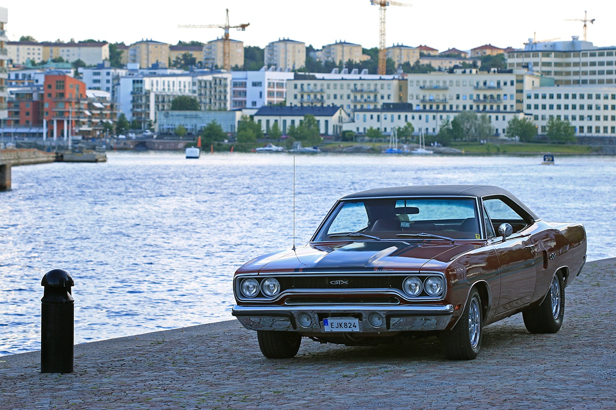 HEMI® GTX With A Column Shifter | DodgeGarage