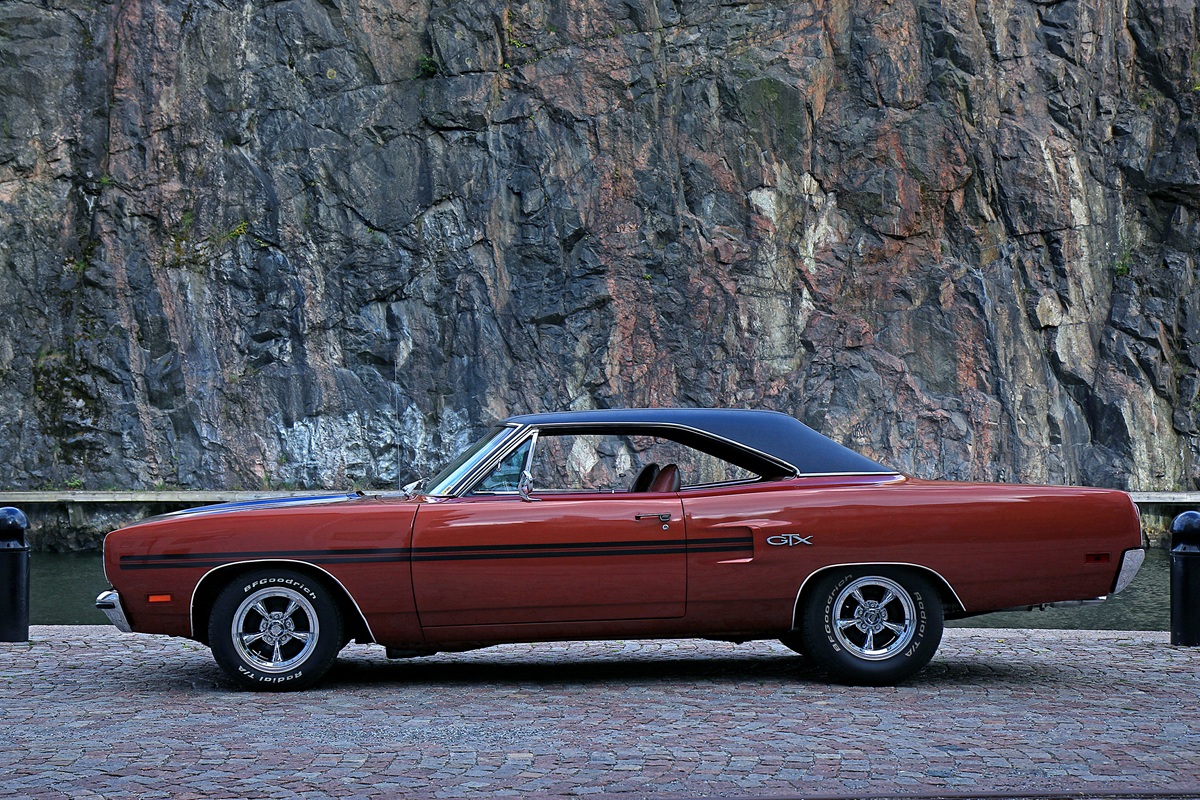 HEMI® GTX With A Column Shifter | DodgeGarage