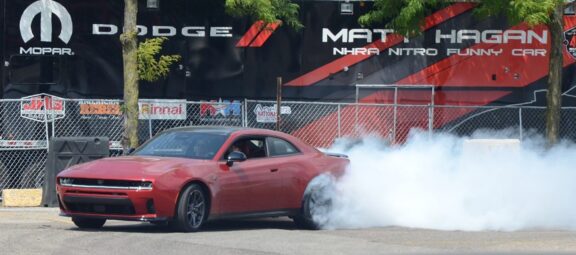 Dodge Charger SIXPACK Thrills the Crowd at Roadkill Night