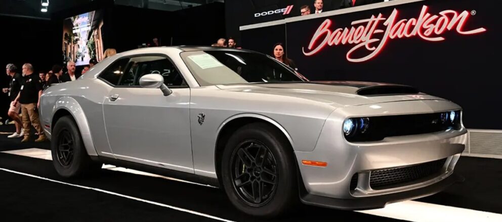 SRT® Heat and Dodge Thrills Head to Barrett-Jackson Scottsdale