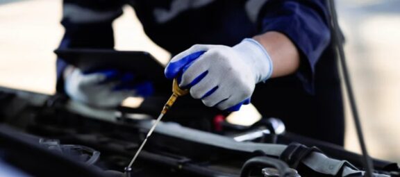 Dipsticks are Dying – Here’s Why That’s Not a Problem