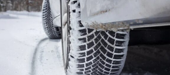 Snow Chains, Snow Socks or Winter Tires: What’s Best for Winter Driving?
