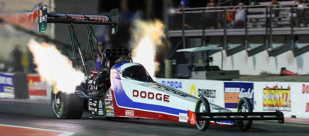 Dodge Funny Car and Top Fuel Teams Roll into Arizona for NHRA Desert Showdownimage