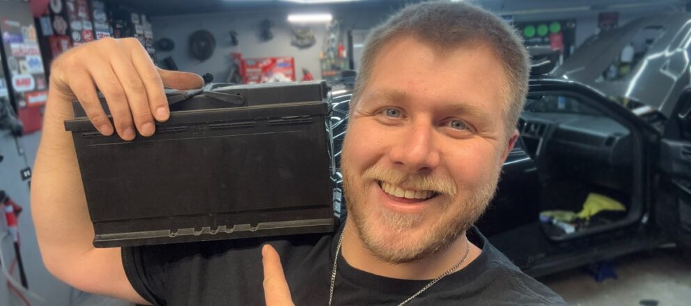 How to Replace the Battery in Your Dodge Vehicleimage